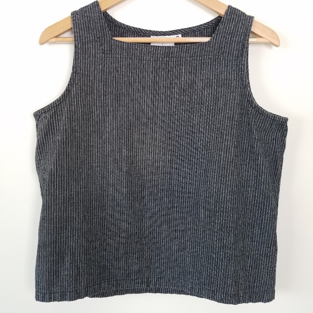 Black/White Texture Pinstripe Sleeveless Top